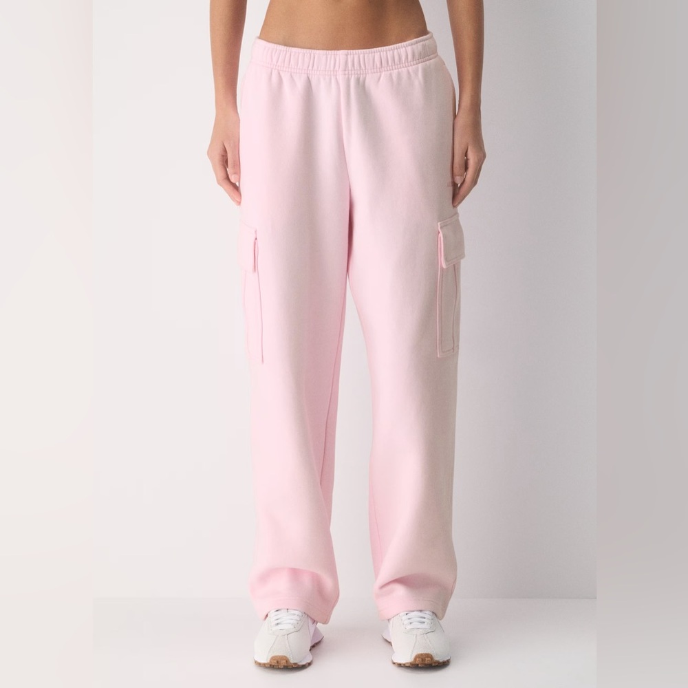 Aritzia Cargo Sweatpants Mega Fit Sweatfleece Wide Leg Baby Pink Pastel Size XXS